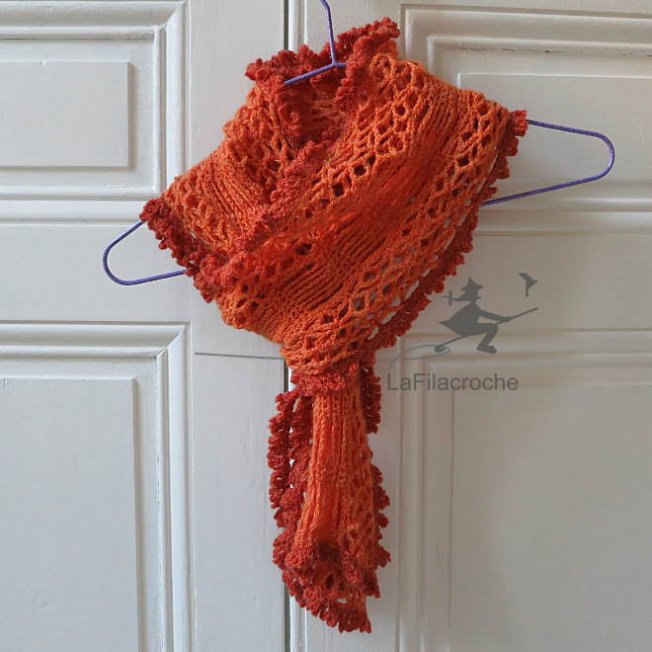 Écharpe dentelle au crochet