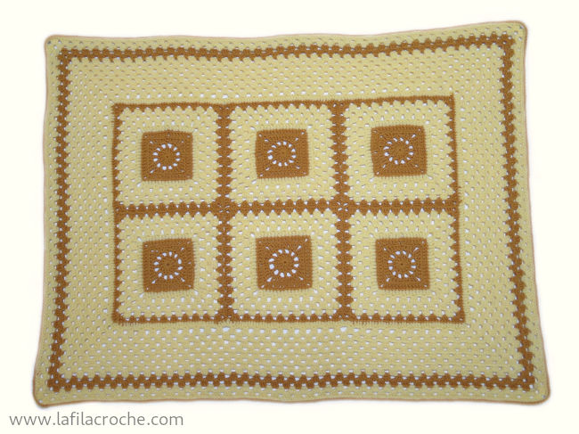 Couverture bébé au crochet jaune et moutarde