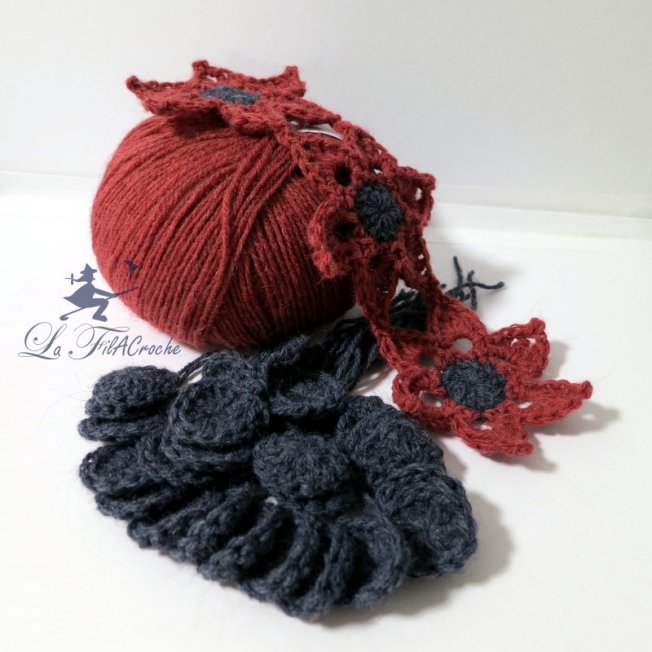Étole au crochet en cours