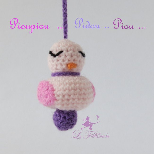 Oiseau au crochet