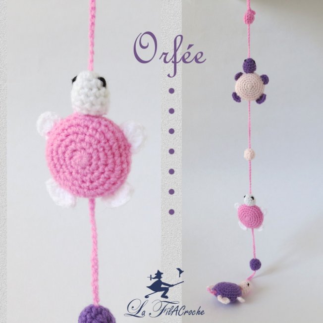 Guirlande de tortues roses