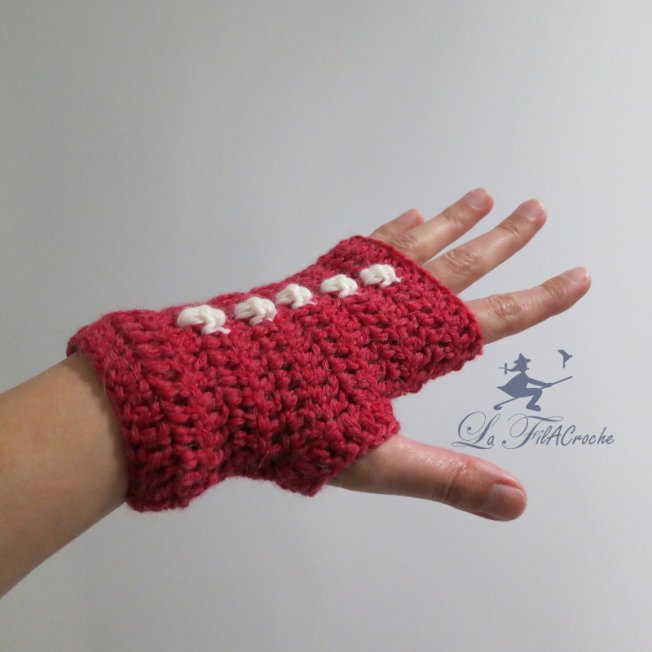 Mitaine noppes rouge et blanche au crochet