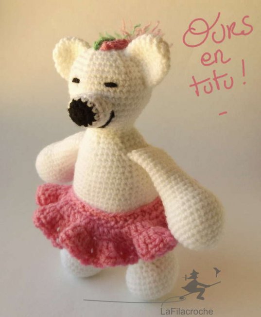 Amigurumi ours blanc en tutu rose