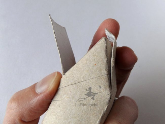 Tuto maison en rouleau de carton étape 9