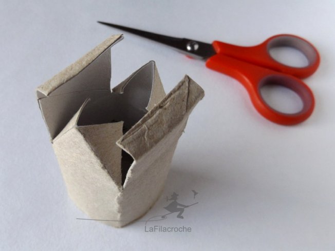 Tuto maison en rouleau de carton étape 11