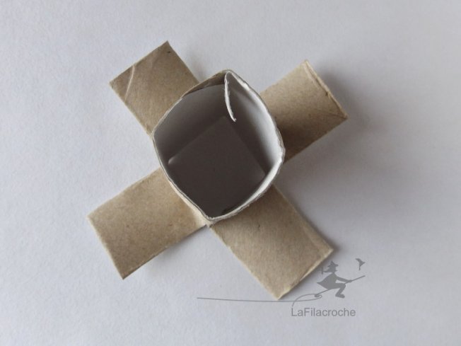 Tuto maison en rouleau de carton étape 5