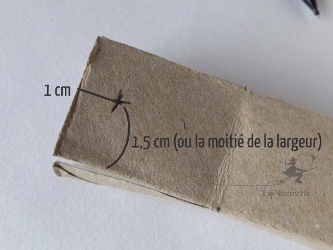 Tuto maison en rouleau de carton étape 6