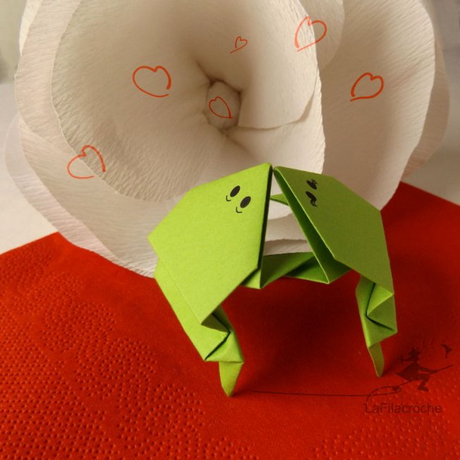 Baiser de grenouilles en origami