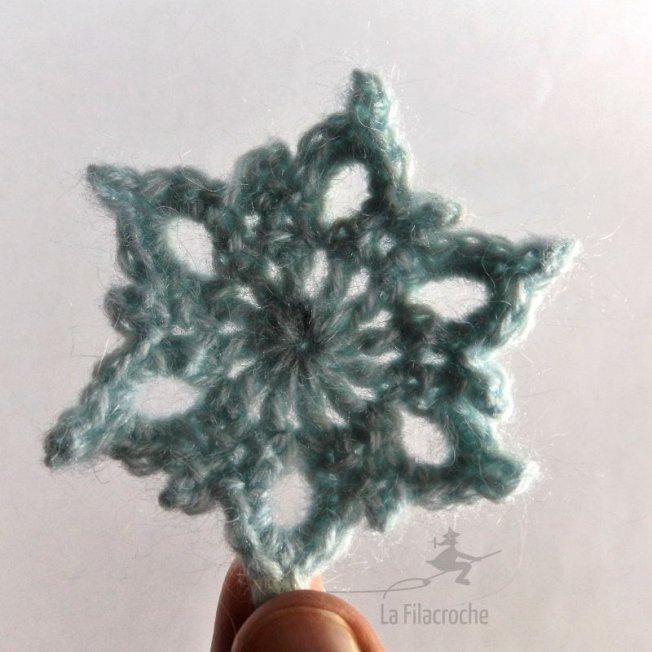 Flocon poilu au crochet