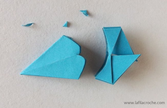 Variante de la découpe de la fleur en papier