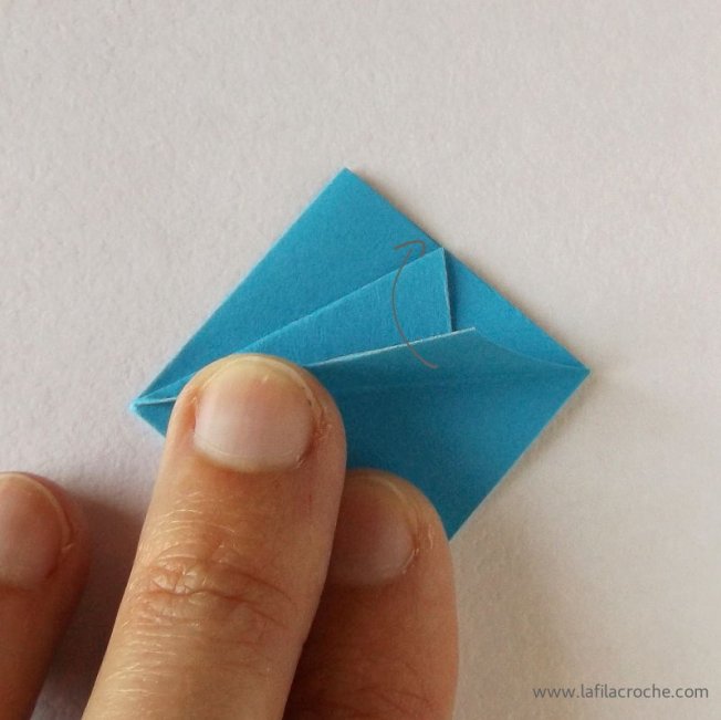 Tuto fleur en papier découpé étape 8