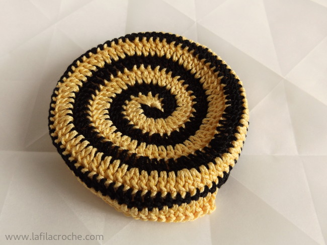 Couvercle spirale bicolore au crochet pour mon pot de levain