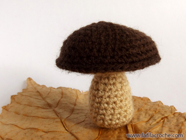 Amigurumi cèpe au crochet