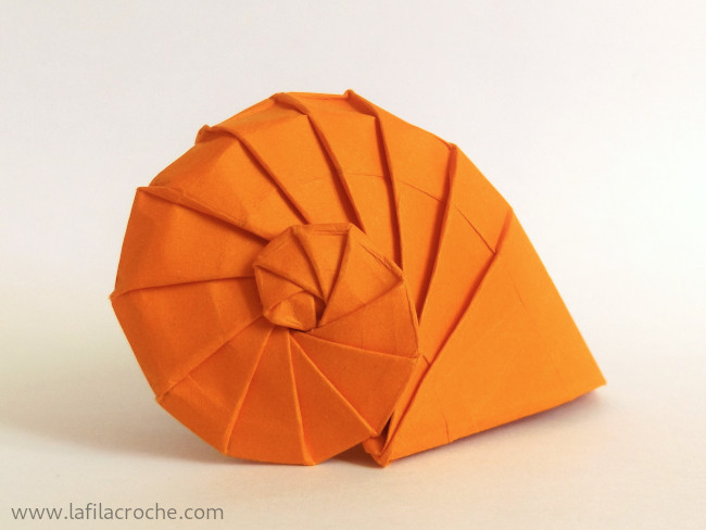 Navel shell origami d’après le modèle de Tomoko Fuse