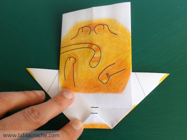 Pliage chat origami étape 9