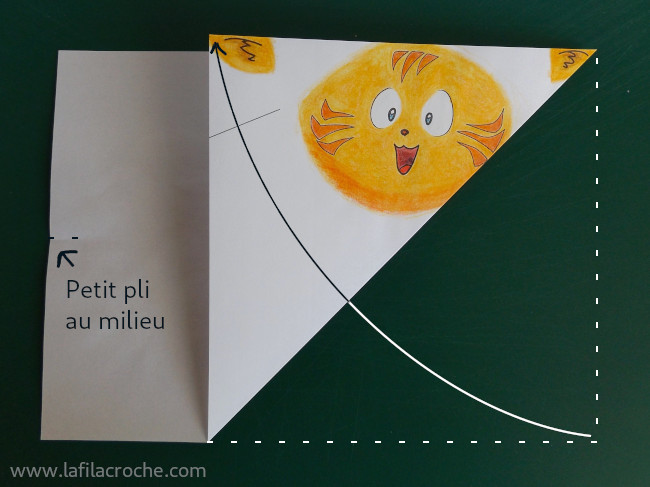 Pliage chat origami étape 2