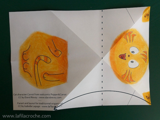 Pliage chat origami étape 4