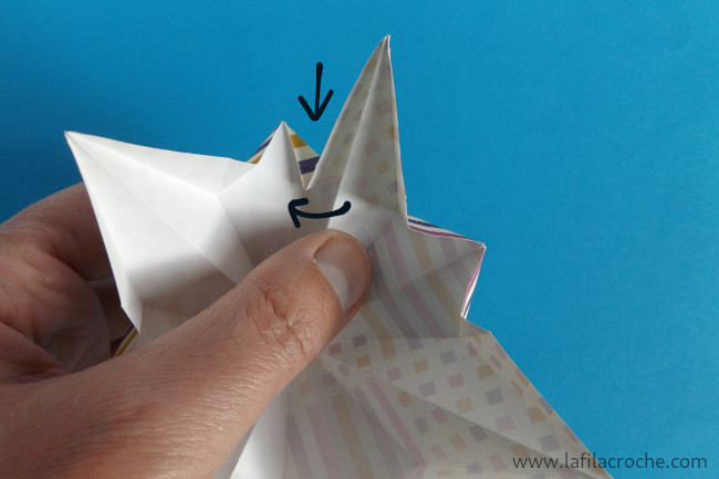 Explications fleur clochette origami étape 5