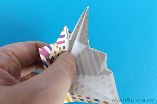 Explications fleur clochette origami étape 6