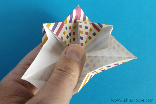 Explications fleur clochette origami étape 6.1