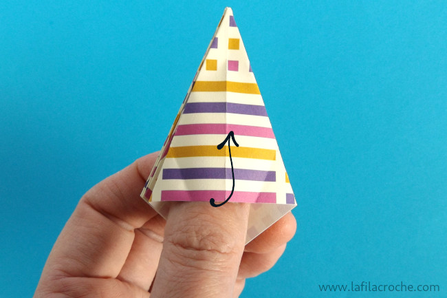 Explications fleur clochette origami étape 2