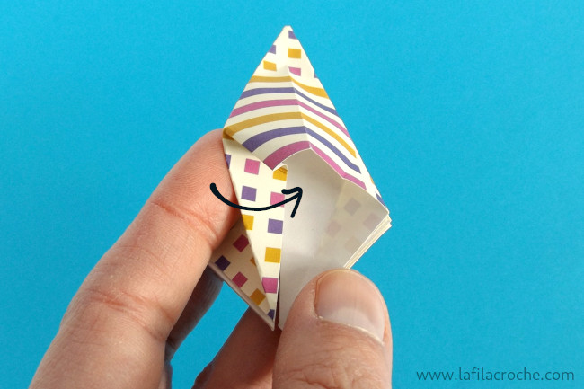 Explications fleur clochette origami étape 2.1