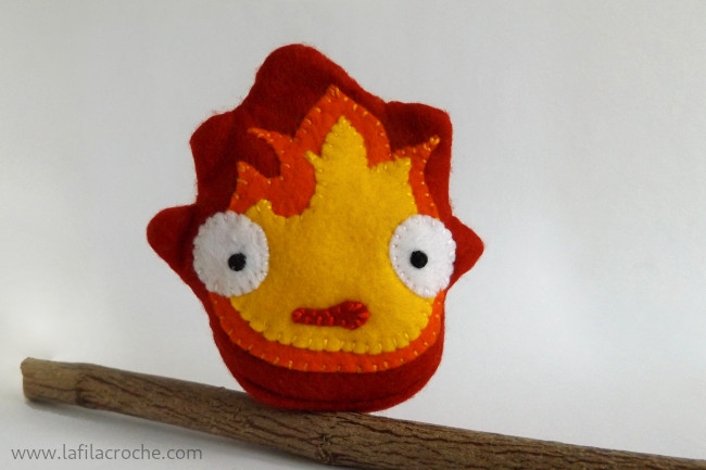 Calcifer le personnage des Studios Ghibli cousu en feutrine