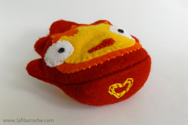 Calcifer et son petit cœur brodé en dessous