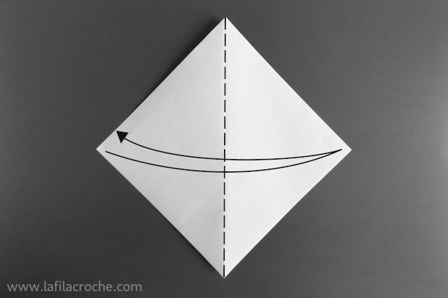 Pliage fantôme origami étape 1