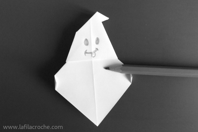 Pliage fantôme origami étape 12