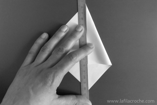 Pliage fantôme origami étape 13