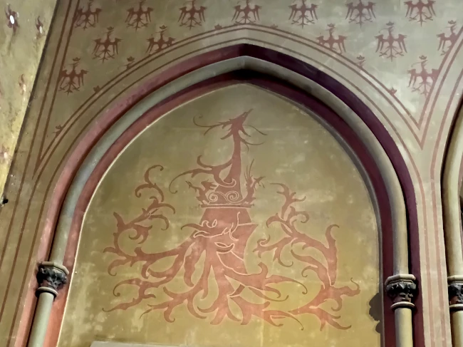 Un exemple de décor peint sur les murs du château de Pierrefonds