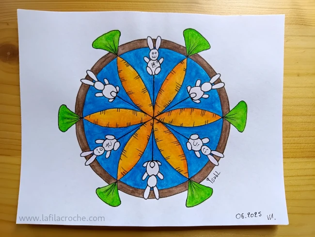 Un dessin au crayons aquarellables avec des contours à l’encre noire qui représente une sorte de rosace avec des grandes carottes et des petits lapins.